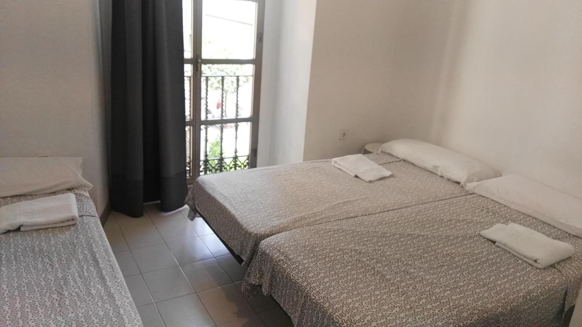 Hostel Urban Sevilla Oda fotoğraf